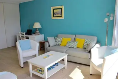 Image de Appart T3 Duplex 2 ème étage dans résidence 10 Mn à pied des plages.