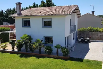 Image de Maison et Spa 5kms de la plage 150 m2 Piscine