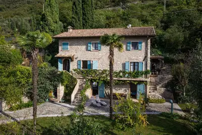 Image de Ferme finement meublée avec parking, wi-fii, jardin et vue imprenable!