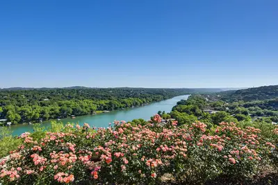 Image de Vente Flash Swsw 500 $ I Front de lac I Vues I 10 miles à Atx I 11 lits I Dock