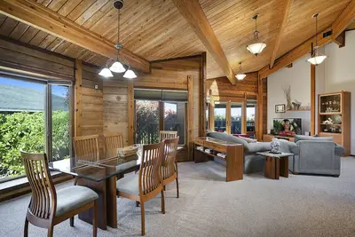 Image de Hale O Waikola - Superbe maison de Ceder avec vue imprenable sur l'océan et la montagne