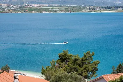 Image de Belle vue mer apt apt pour 2 + 1, plage à 250 m