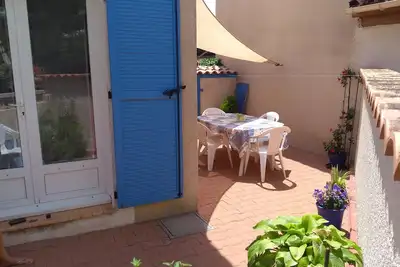 Image de Location saisonnière Villa 4 pers une piscine commune et à 5 minutes de la mer.