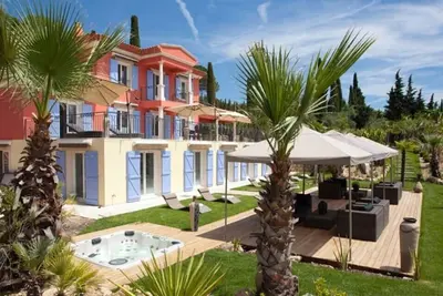 Image de Domaines des Hautes Ribes, Villa Lavande spacieuse & confort - Piscine privée-