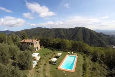 Belle villa avec piscine pour se détendre et profiter