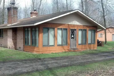 Image de Cozy Private Cabin In The Woods. Grande pour Top PĂŞche ou une escapade romantique!