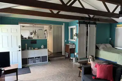 Image de Charming 2-bedroom house with lake view in Clear Lake.