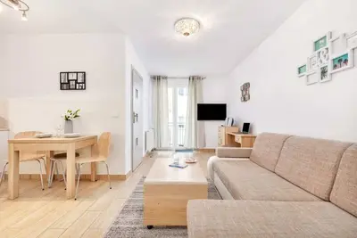Image de Armii Krajowej 6 | Beige Apartment | Parking
