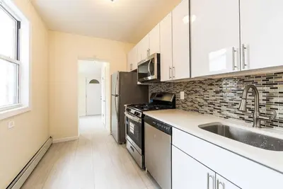 Image de *New Stunning Spacious Home in Brooklyn! * 2 floors