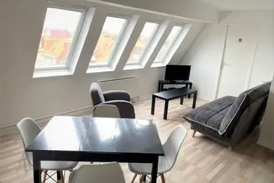 Image de Appartement Lumineux 300m Plage avec Boîte à Livre