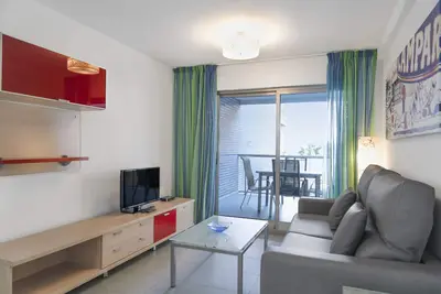 Image de Première ligne / Wifi / Spa / Vues mer / Piscine chauffée / Mascotte