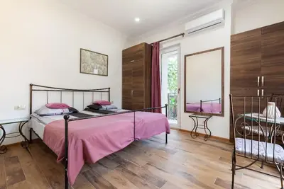 Image de Studio au sommet du vieux Tbilissi avec une vue à 180 degrés sur la ville
