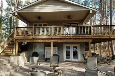 Image de Lake Front Cozy Cottage