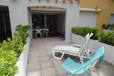 Image de F2 40m2 center Port, Loggia, grande Terrasse, place de parking privative.