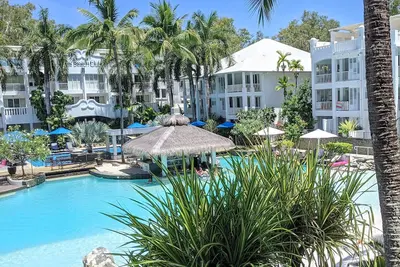 Image de The Escape Luxury Apartment Peppers Beach Club Palm Cove