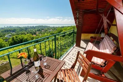 Image de Belle maison de vacances privée avec climatisation, Wifi, Tv, patio et parking