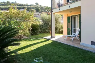 Image de Joli appartement pour 4 personnes avec Wifi, climatisation, Tv, patio, animaux admis et parking