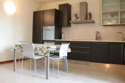Image de Confortable appartement pour 5 personnes avec climatisation, piscine, Wifi, Tv, terrasse et parking