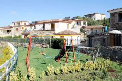 Image de Confortable appartement avec climatisation, piscine, Wifi, Tv, terrasse, animaux admis et parking