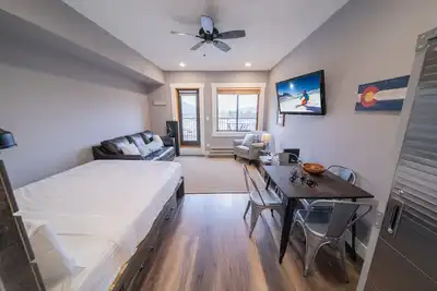 Image de Condo Studio entièrement rénové! Si proche des remontées mécaniques!