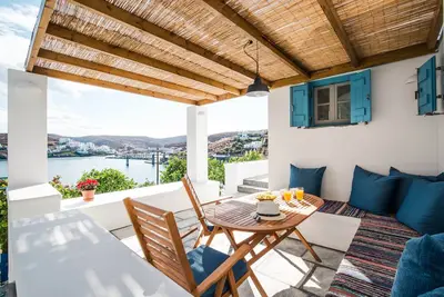 Image de Appartement de luxe en bord de mer à Loutra Kythnos