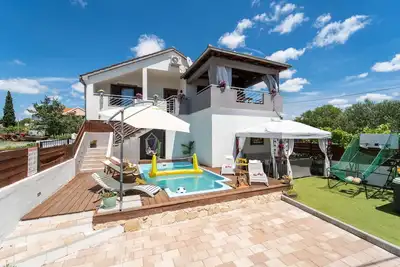 Image de Magnifique maison Ă Tinj avec WiFi