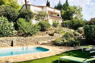 Image de Villa La Croix Valmer proche St-Tropez Piscine 800m plage 8 pers. clim vue mer