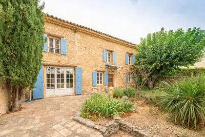 Image de Maison 12 personnes avec piscine au coeur du Luberon