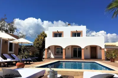 Villa située au centre de Sant Jordi Ibiza! Top place