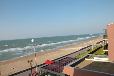 Image de Appartement avec Terrasse les pieds dans l'eau