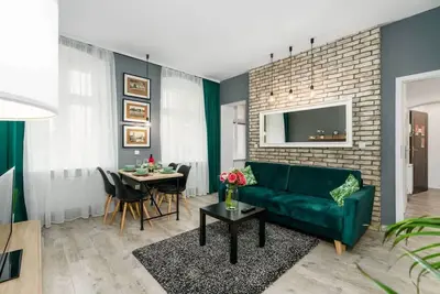 Image de Garbary 35 | Emerald and Grey Apartment | Poznań