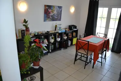 Image de Maison de luxe, 4 personnes, 2 chambres. Piscine partagée. Golf à proximité