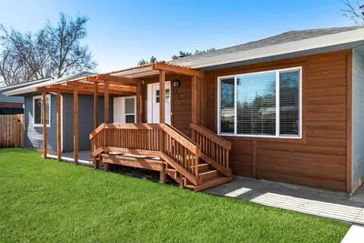 Image de Tout Nouveau Sunset Home. . . prêt à profiter!