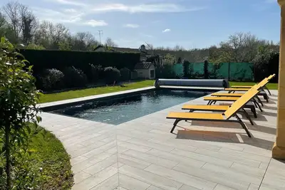 Image de Le Mas de Sarlat vous accueille. . . Votre Maison privée avec piscine chauffée.