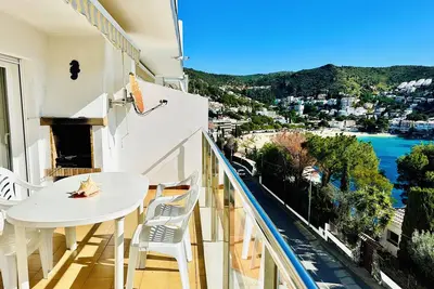 Image de Très bien situé, tr��s près de la plage de la superbe crique de Canyelles Petites, avec vue fantastique vue mer.