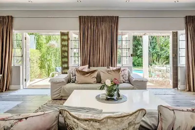 Image de Spacious Mountain Home with Views, Pool & Firepit