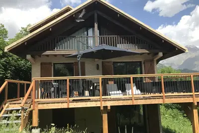 Image de Chalet de charme 10/12 personnes avec vue sur la vallée