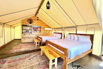 Image de Glamping Tent # 5 Ă East Zion Resort (Deux grands lits)