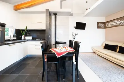 Image de Agréable appartement pour 2 personnes avec climatisation, Wifi, Tv, terrasse et parking