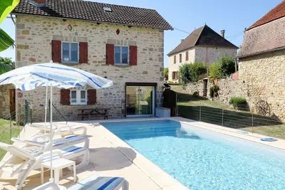 Image de Maison de vacances privée avec piscine privée, climatisation, Tv, terrasse, vue panoramique