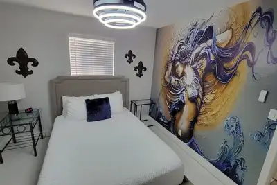Image de Maison Intelligente de Luxe avec Grande Suite Master pour 8-Jardin Privé