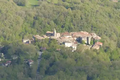 Image de Maison 4 chambres+terrasse au milieu d'une forêt proche du lac de Saint Ferreol