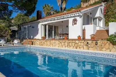 Image de Alpago Lux Tossa, Avec Piscine, Vue Sur La Mer Et Plage PRIVÉE