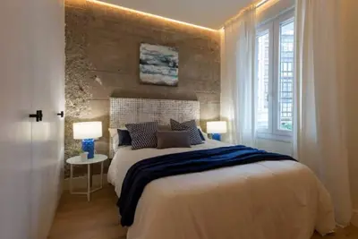 Image de Appartement design rénové dans un quartier sélectionné par S @ H!