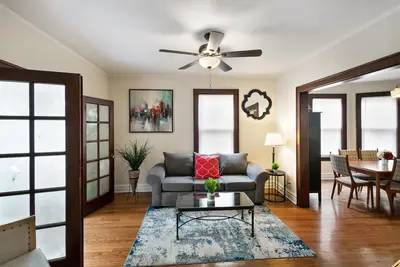 Image de Cute & Cozy for Family Gatherings