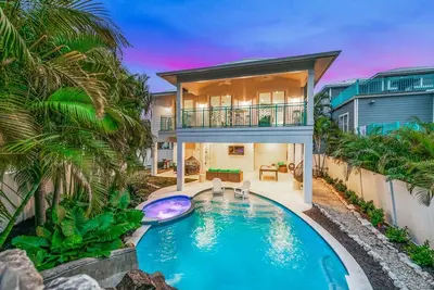 Image de On The Rocks - Maison de cinq chambres, pour 15 personnes