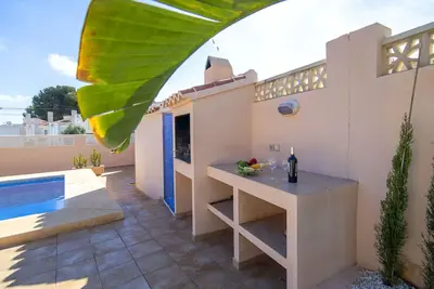 Image de Maison de vacances privée avec Wifi, climatisation, piscine privée, Tv, patio, parking