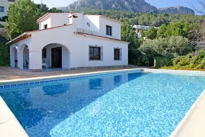Image de Magnifique maison de vacances privée avec piscine privée, Wifi, climatisation, Tv, patio, parking