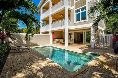 Image de ☀️🏖️🌅 Belle nouvelle maison près de la plage avec des couchers de soleil incroyables et une piscine chauffée☀️🏖️