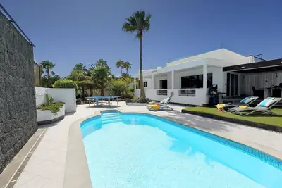 Image de Luxury Puerto Calero Villa | Casa Nublo | 3 Bedrooms & Private Pool | Terrace with Seaviews | Lanzarote